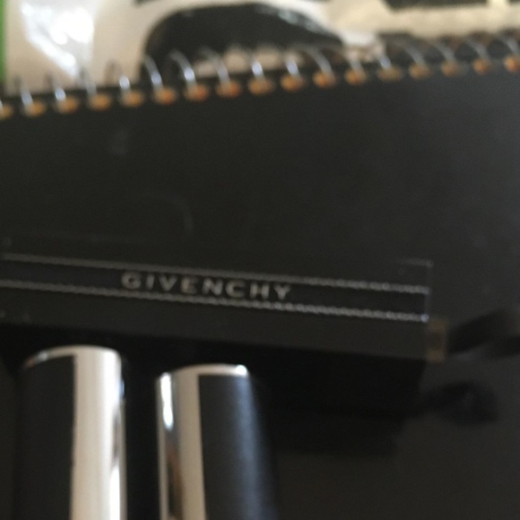 Makeup Givenchy - Picture 3 of 3